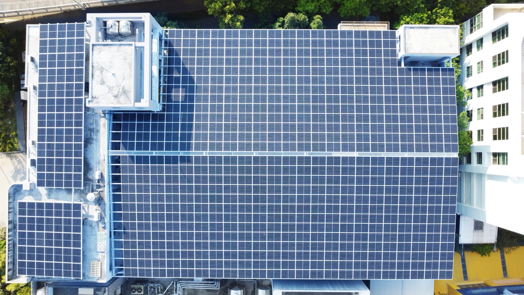 台中南屯屋頂型太陽能案場 287kW