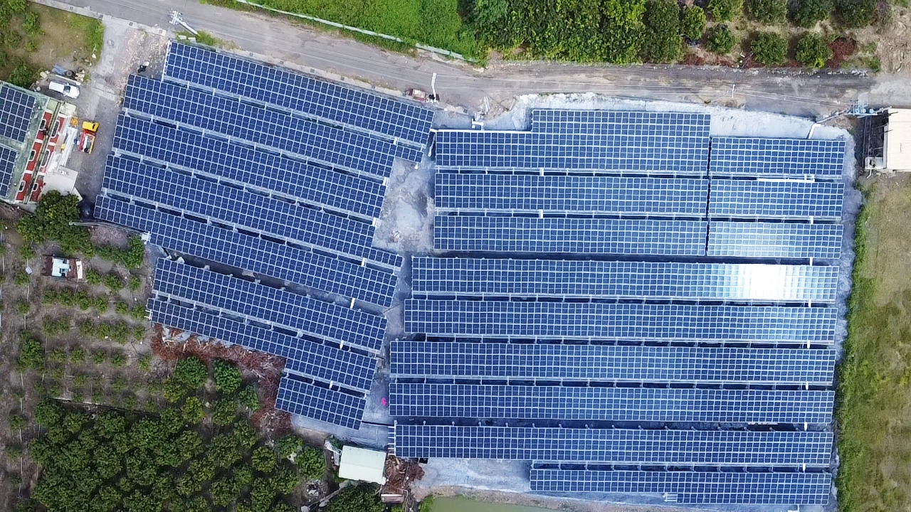 屏東枋寮地面型太陽能案場 999kW